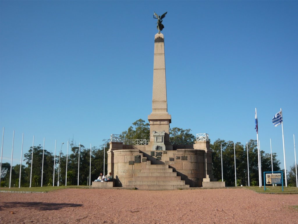 Obelisco homenaje a la batalla de Las Piedras