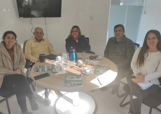 Reunión de coordinación y planificación con CCIFA